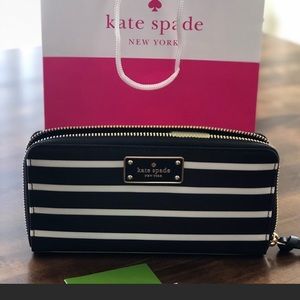 Kate Spade Wilson Road wallet